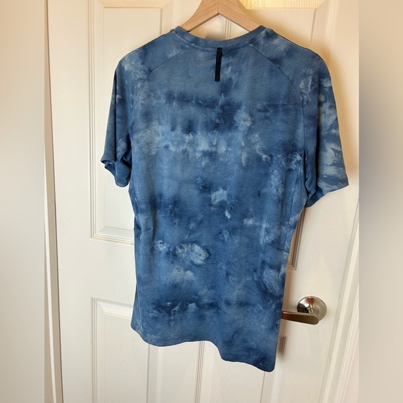 LULUEMON MENS ALWAYS AGILE SHORT SLEEVE SHIRTS SIZE LARGE - Picture 2 of 13